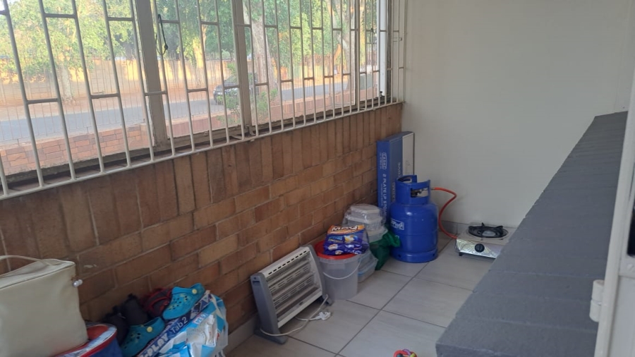 2 Bedroom Property for Sale in Vanderbijlpark Cw 6 Gauteng