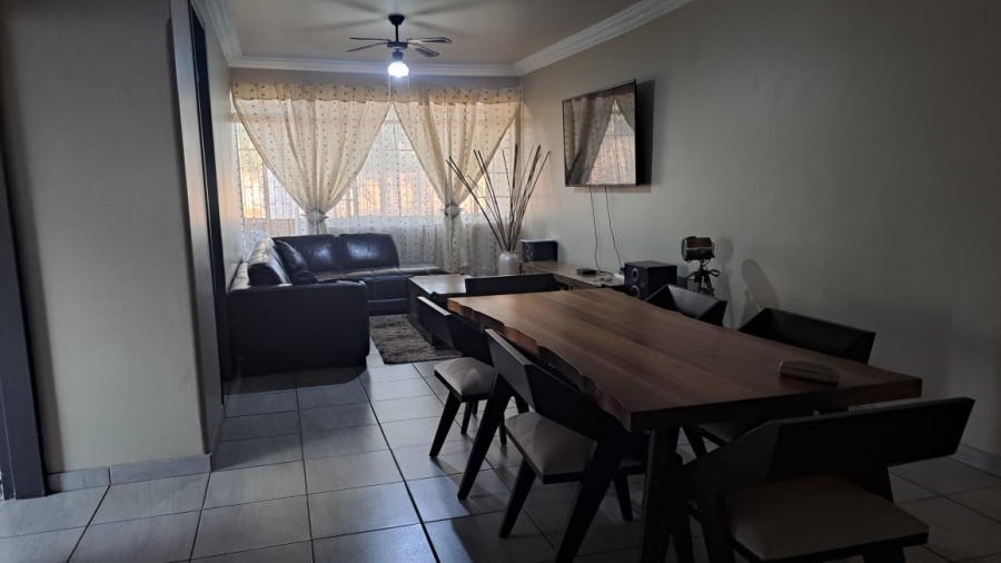 2 Bedroom Property for Sale in Vanderbijlpark Cw 6 Gauteng