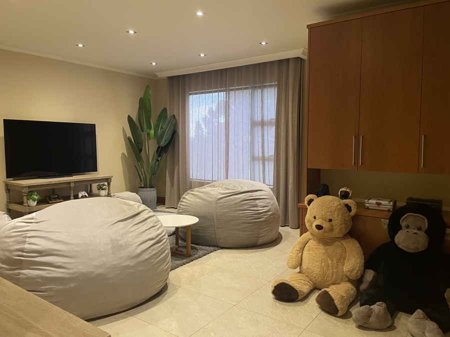 To Let 3 Bedroom Property for Rent in Brooklyn Gauteng