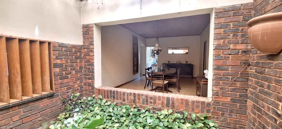5 Bedroom Property for Sale in Murrayfield Gauteng