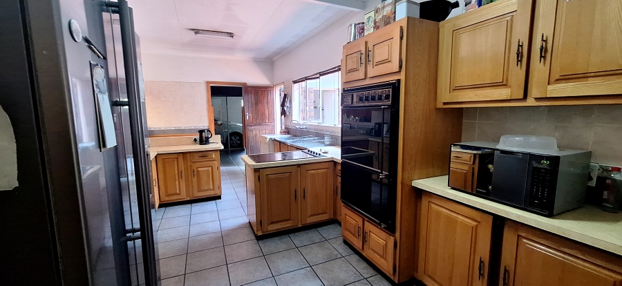 5 Bedroom Property for Sale in Murrayfield Gauteng