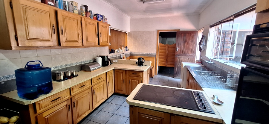 5 Bedroom Property for Sale in Murrayfield Gauteng