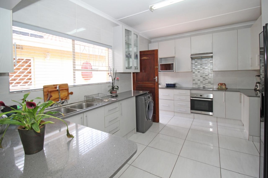 4 Bedroom Property for Sale in Freeway Park Gauteng