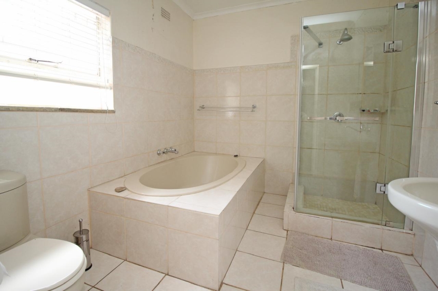 4 Bedroom Property for Sale in Freeway Park Gauteng