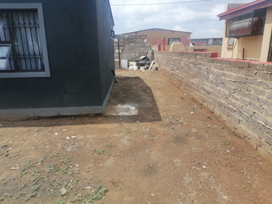 2 Bedroom Property for Sale in Bophelong Gauteng