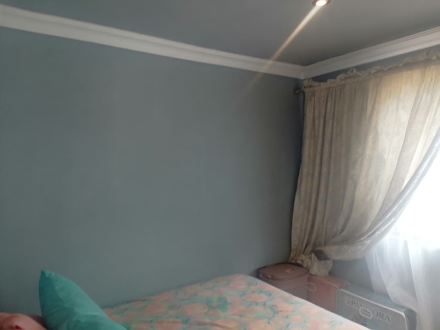 2 Bedroom Property for Sale in Bophelong Gauteng