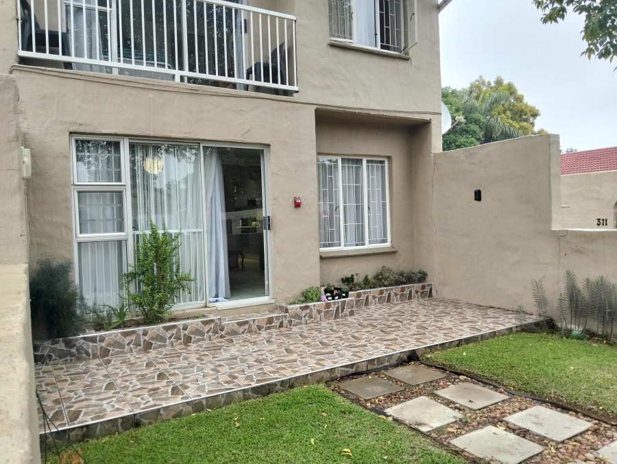 3 Bedroom Property for Sale in Garsfontein Gauteng