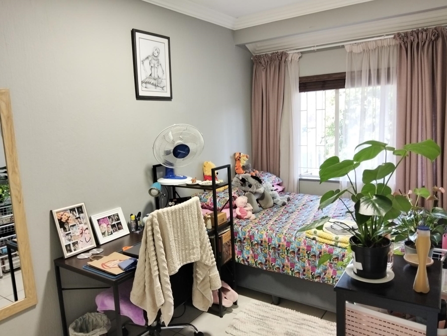 3 Bedroom Property for Sale in Garsfontein Gauteng