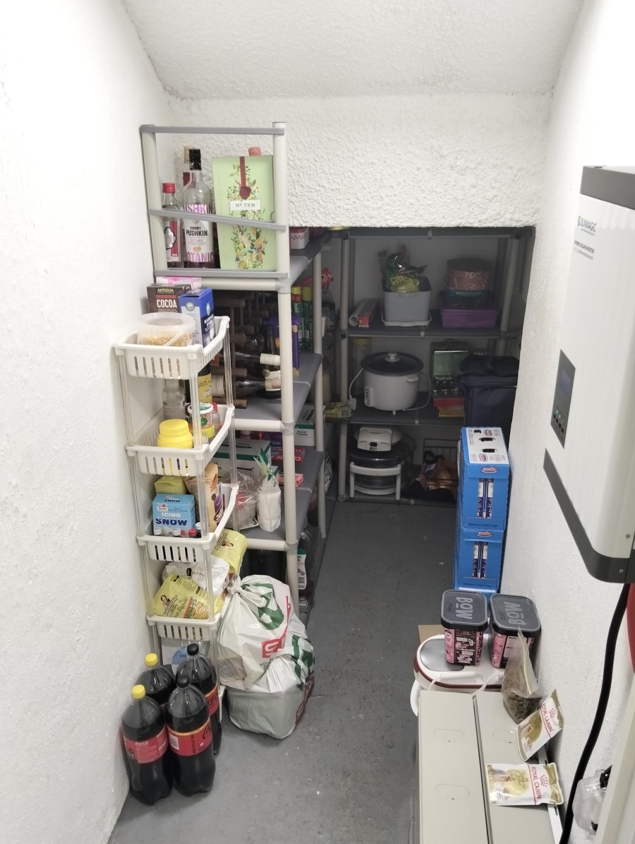 3 Bedroom Property for Sale in Garsfontein Gauteng