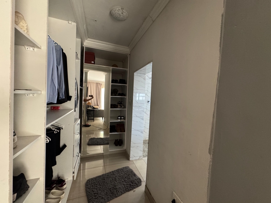 4 Bedroom Property for Sale in Mulbarton Gauteng