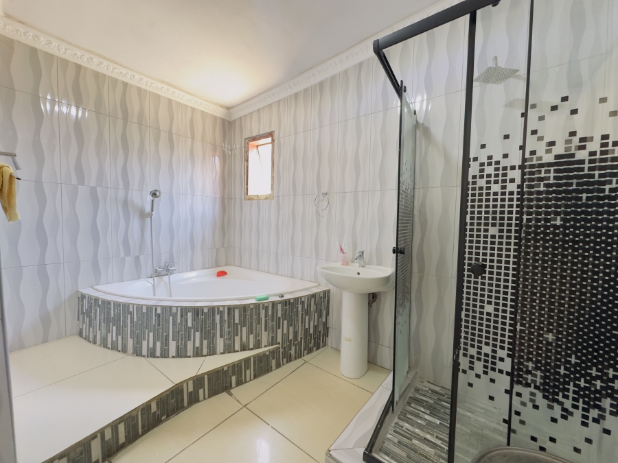 3 Bedroom Property for Sale in Tsakane Gauteng