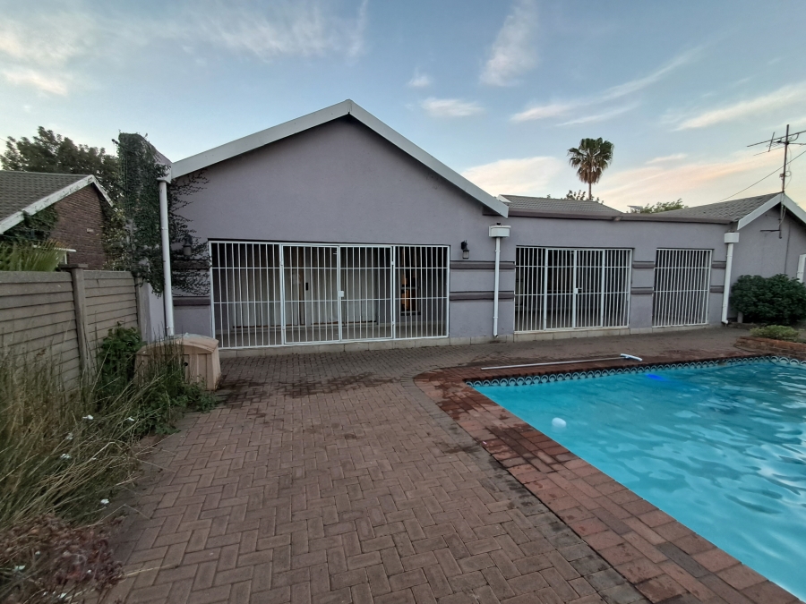 To Let 3 Bedroom Property for Rent in Vanderbijlpark SW Gauteng