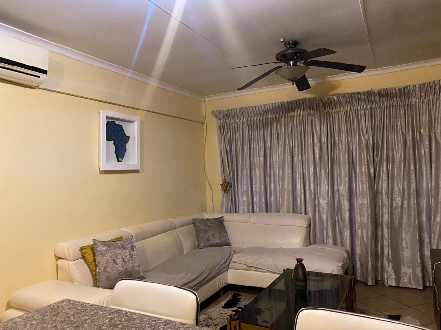 2 Bedroom Property for Sale in Mooikloof Ridge Gauteng