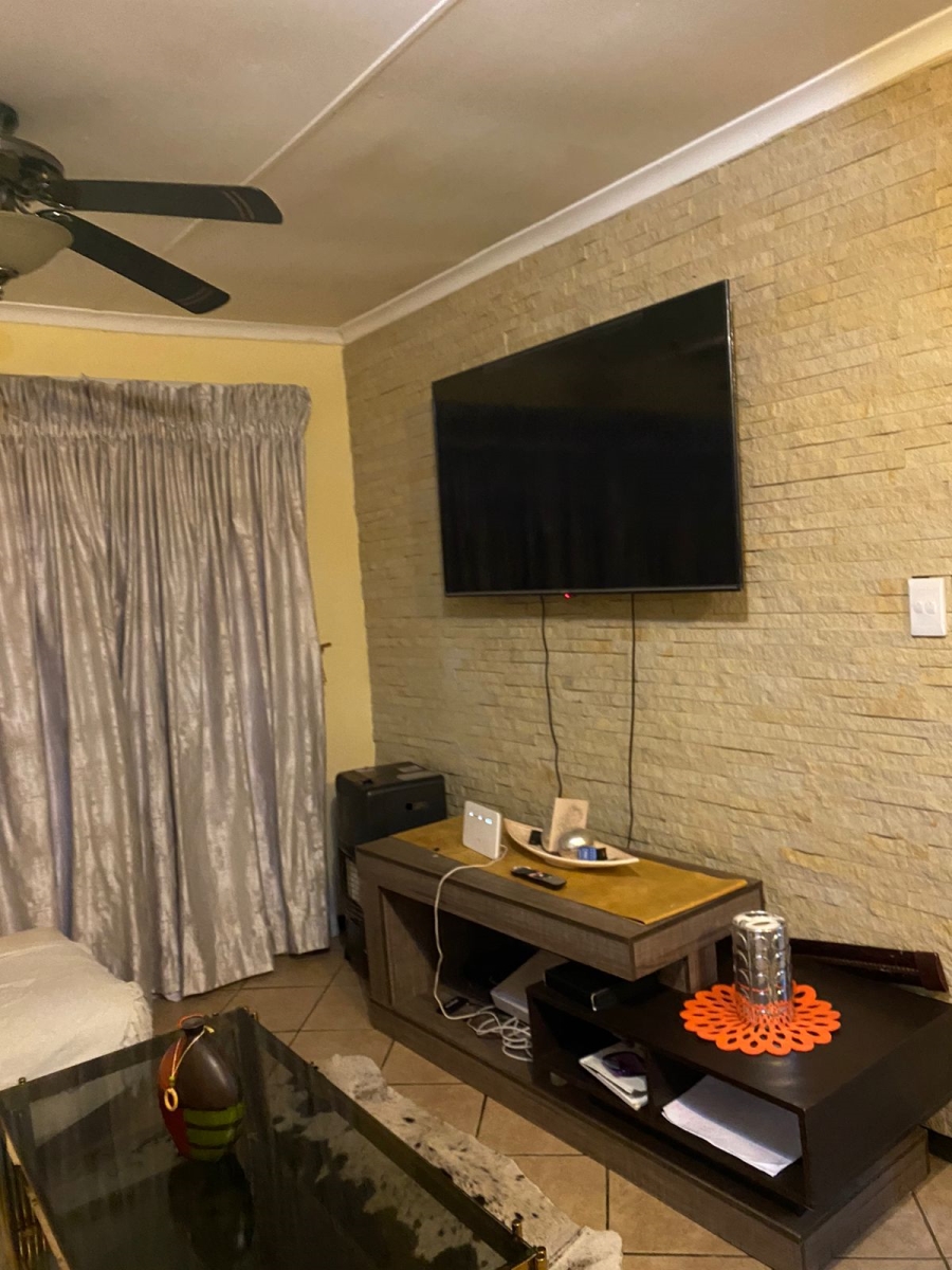 2 Bedroom Property for Sale in Mooikloof Ridge Gauteng