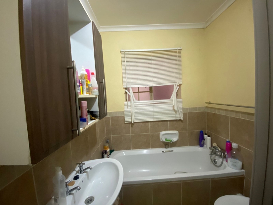 2 Bedroom Property for Sale in Mooikloof Ridge Gauteng