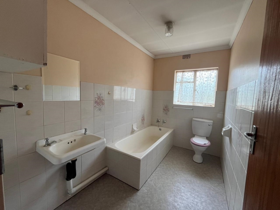 4 Bedroom Property for Sale in Rensburg Gauteng