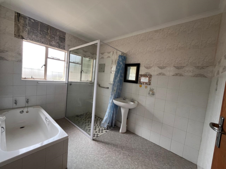 4 Bedroom Property for Sale in Rensburg Gauteng