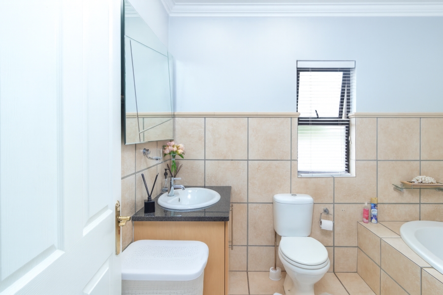 4 Bedroom Property for Sale in Olivedale Gauteng