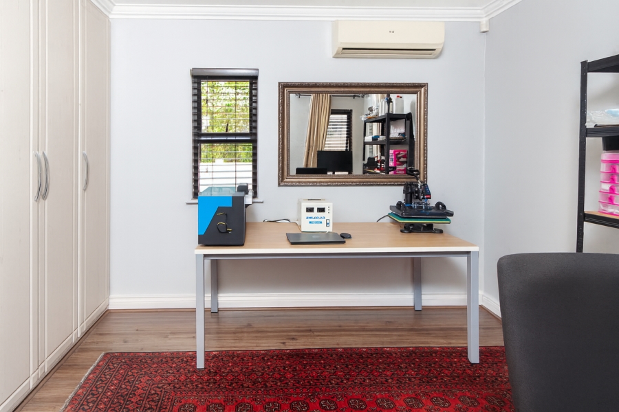 4 Bedroom Property for Sale in Olivedale Gauteng