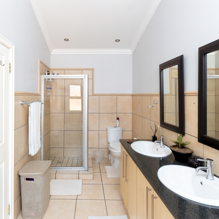 4 Bedroom Property for Sale in Olivedale Gauteng