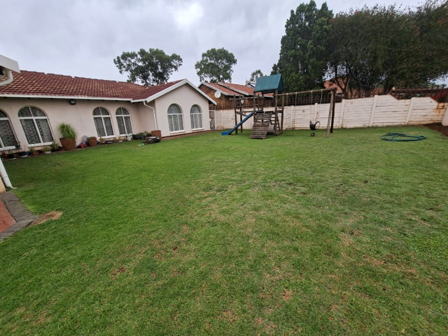 3 Bedroom Property for Sale in Bakerton Gauteng