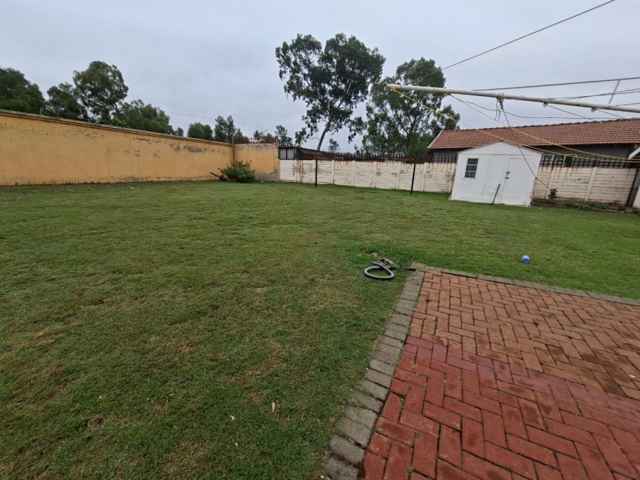 3 Bedroom Property for Sale in Bakerton Gauteng