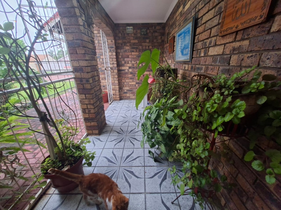 4 Bedroom Property for Sale in Bakerton Gauteng