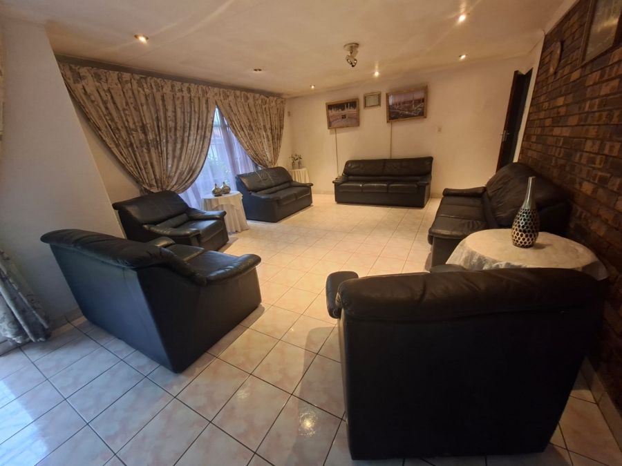 4 Bedroom Property for Sale in Bakerton Gauteng