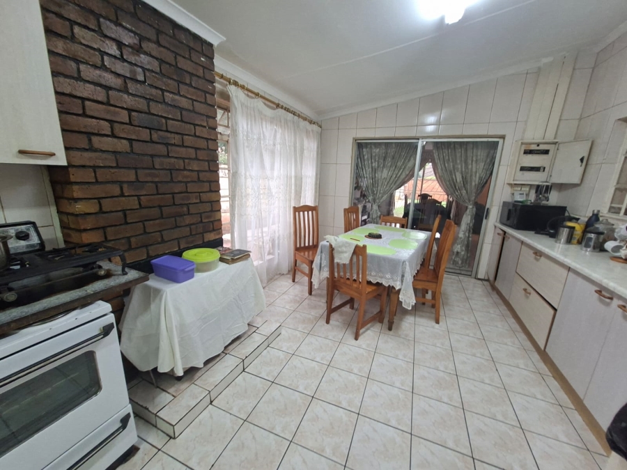 4 Bedroom Property for Sale in Bakerton Gauteng