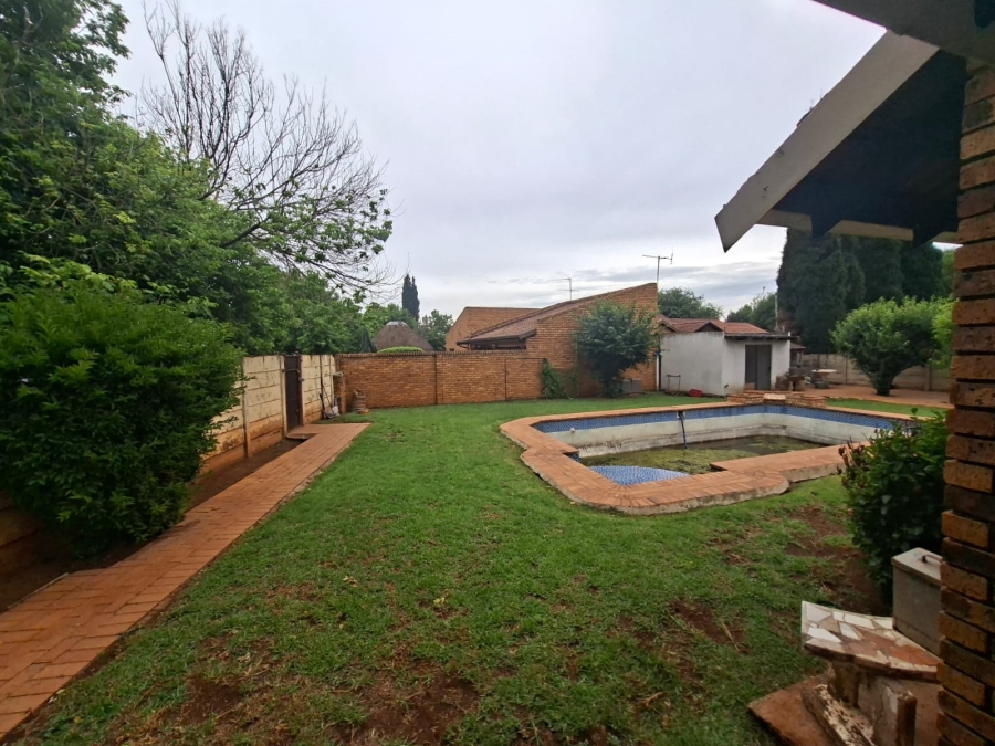 4 Bedroom Property for Sale in Bakerton Gauteng