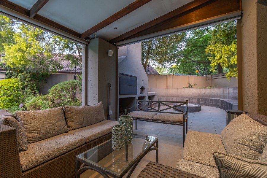 4 Bedroom Property for Sale in Lonehill Gauteng