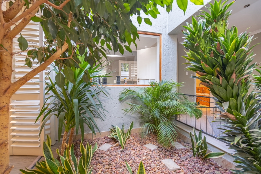 4 Bedroom Property for Sale in Lonehill Gauteng