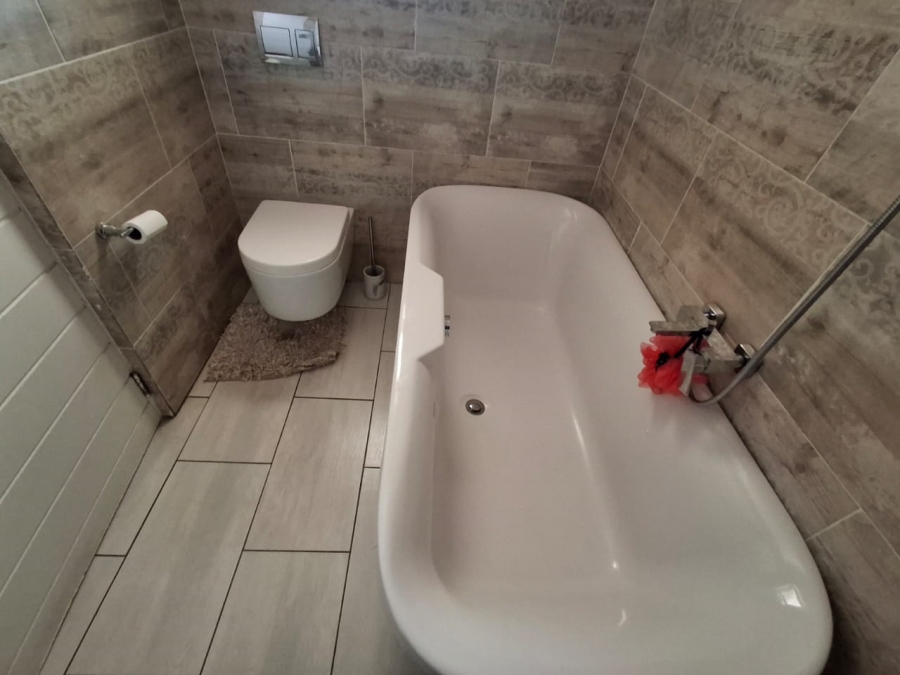 3 Bedroom Property for Sale in Theresa Park Gauteng