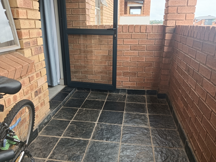 2 Bedroom Property for Sale in Heuweloord Gauteng