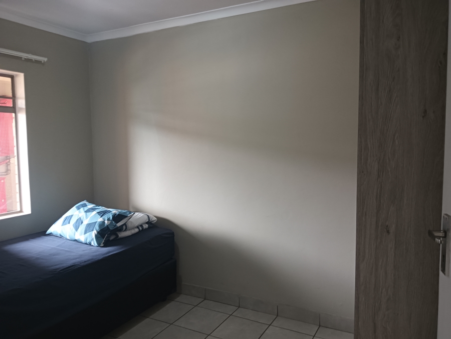 2 Bedroom Property for Sale in Heuweloord Gauteng