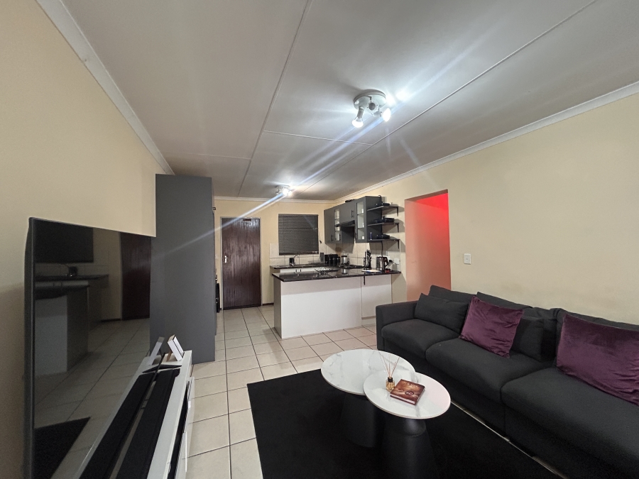 To Let 2 Bedroom Property for Rent in North Riding Gauteng