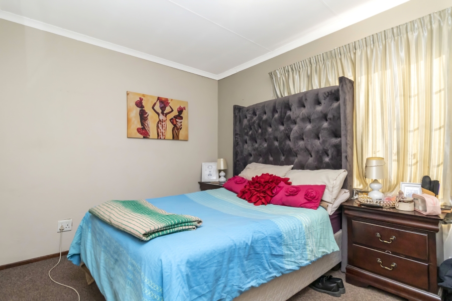 To Let 2 Bedroom Property for Rent in North Riding Gauteng