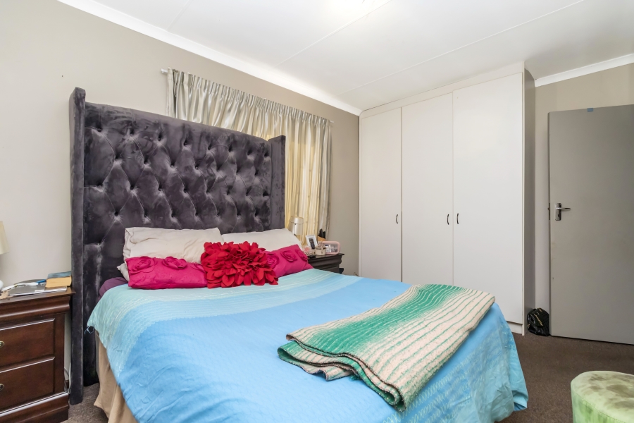 To Let 2 Bedroom Property for Rent in North Riding Gauteng