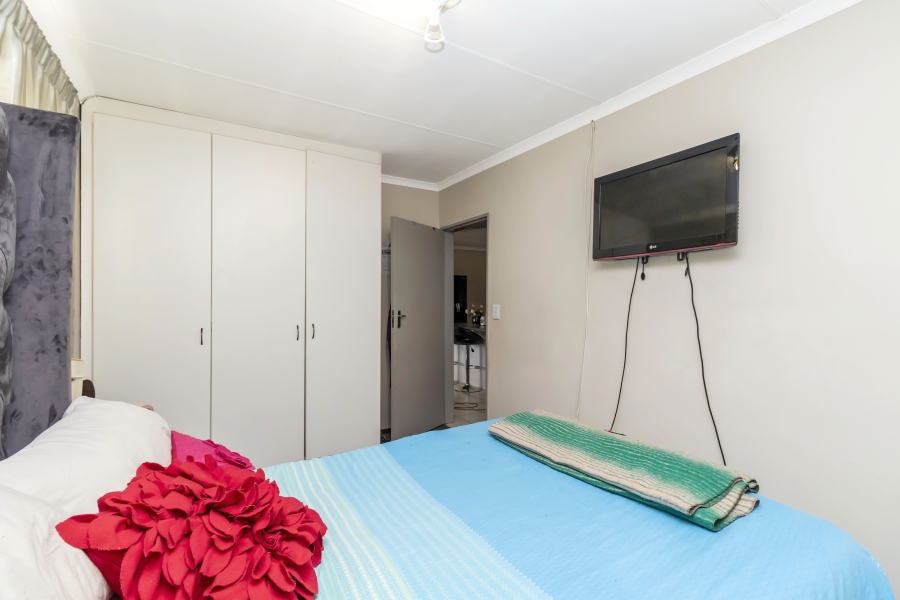 To Let 2 Bedroom Property for Rent in North Riding Gauteng