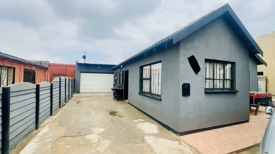 2 Bedroom Property for Sale in Tsakane Ext 5 Gauteng
