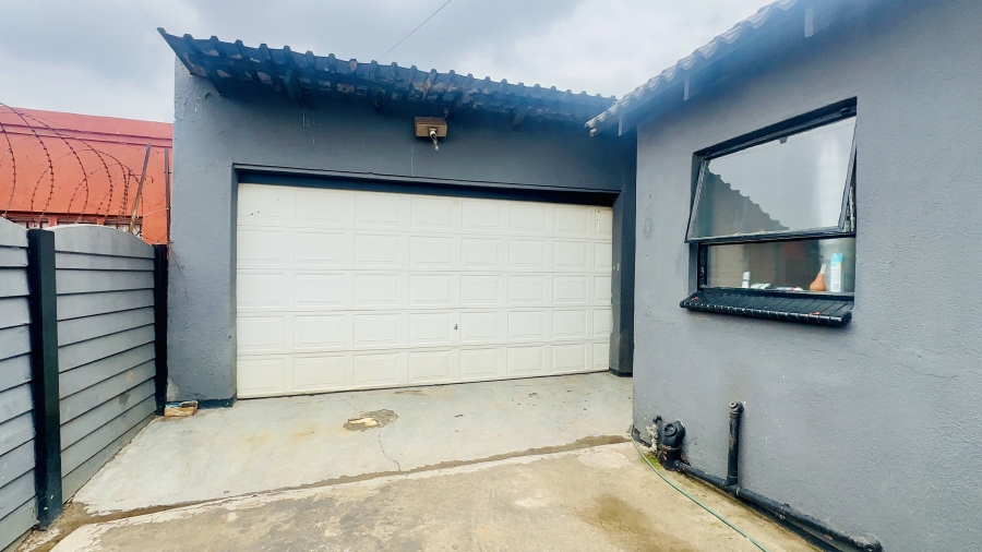 2 Bedroom Property for Sale in Tsakane Ext 5 Gauteng