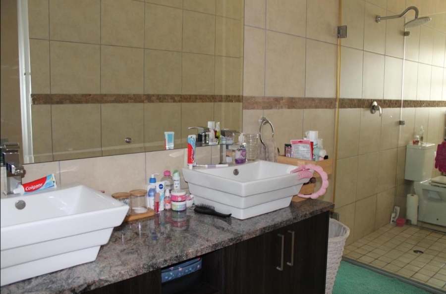 4 Bedroom Property for Sale in Kensington Gauteng