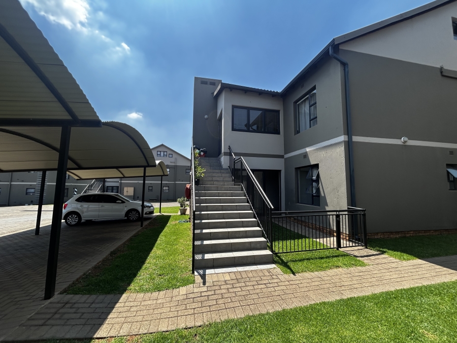 To Let 2 Bedroom Property for Rent in Norton Home Estate AH Gauteng