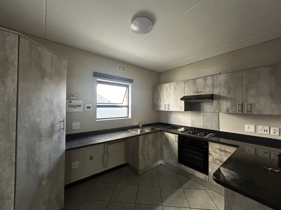 To Let 2 Bedroom Property for Rent in Norton Home Estate AH Gauteng