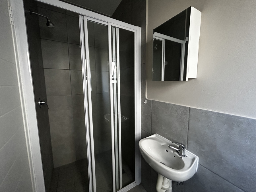 To Let 2 Bedroom Property for Rent in Norton Home Estate AH Gauteng