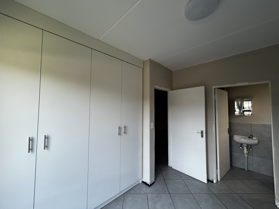 To Let 2 Bedroom Property for Rent in Norton Home Estate AH Gauteng