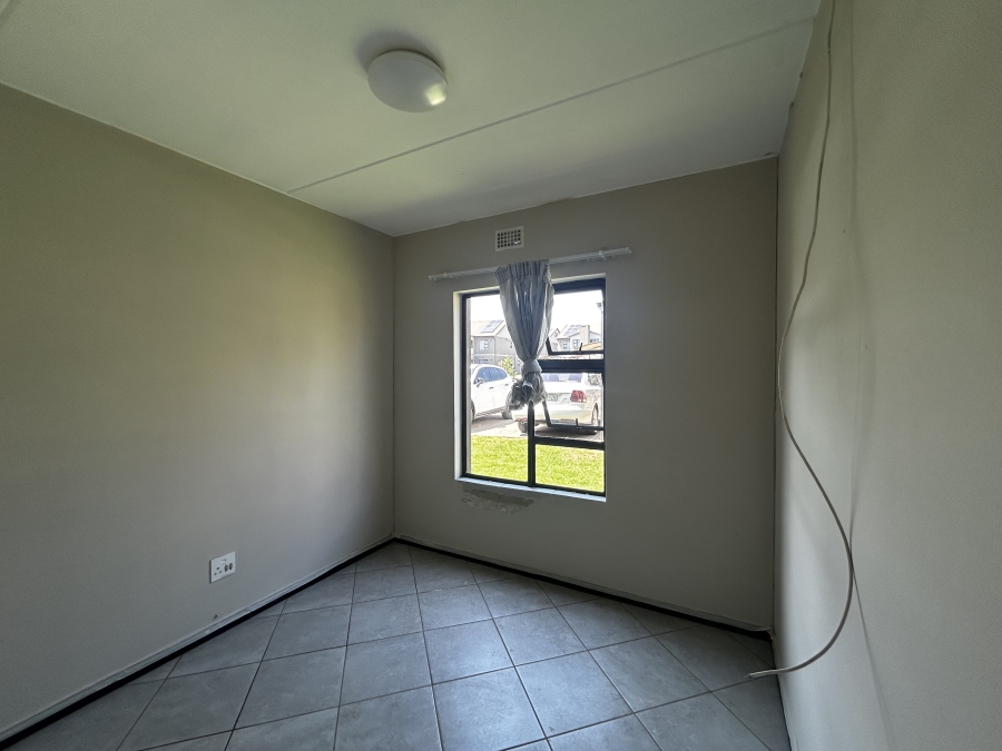 To Let 2 Bedroom Property for Rent in Norton Home Estate AH Gauteng
