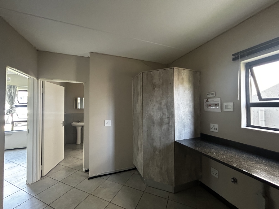 To Let 2 Bedroom Property for Rent in Norton Home Estate AH Gauteng