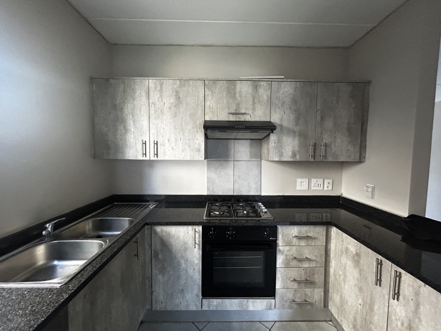 To Let 2 Bedroom Property for Rent in Norton Home Estate AH Gauteng