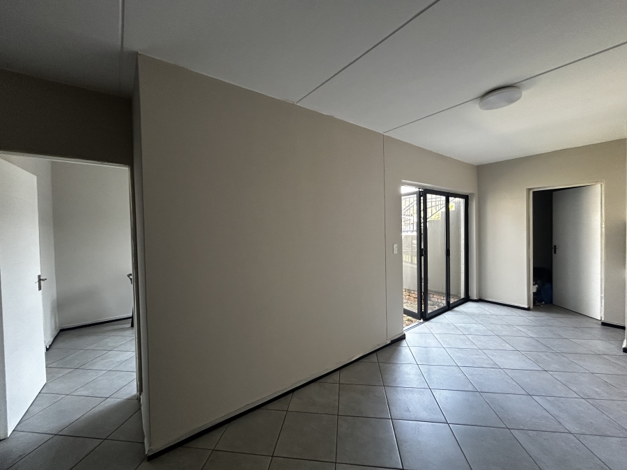 To Let 2 Bedroom Property for Rent in Norton Home Estate AH Gauteng